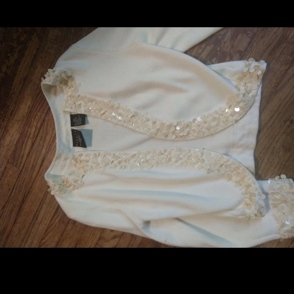 B moss sweater
